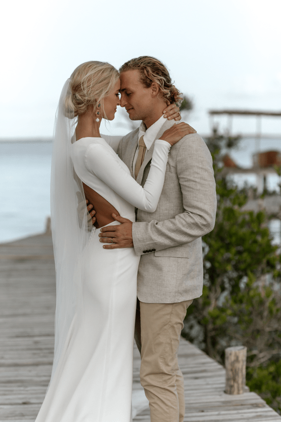 Stunning Mozambique Beach Wedding at Sunrise – Sussurro – Ayeh Photography – Bo and Luca – Bridal Musings 17