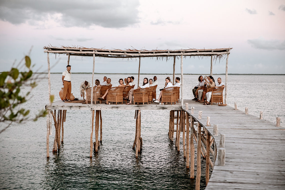 Hermosa boda en la playa de Mozambique al amanecer - Susurro - Fotografía Ayeh - Bo y Luca - Reflexiones nupciales 6