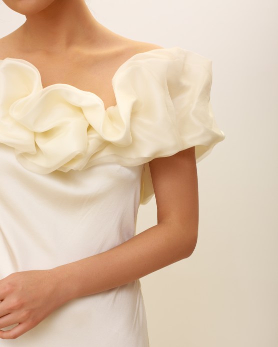 Vestidos de novia de seda nupcial 2022 elegantes y de moda - Zoe Rowyn Bridal - Reflexiones nupciales 26