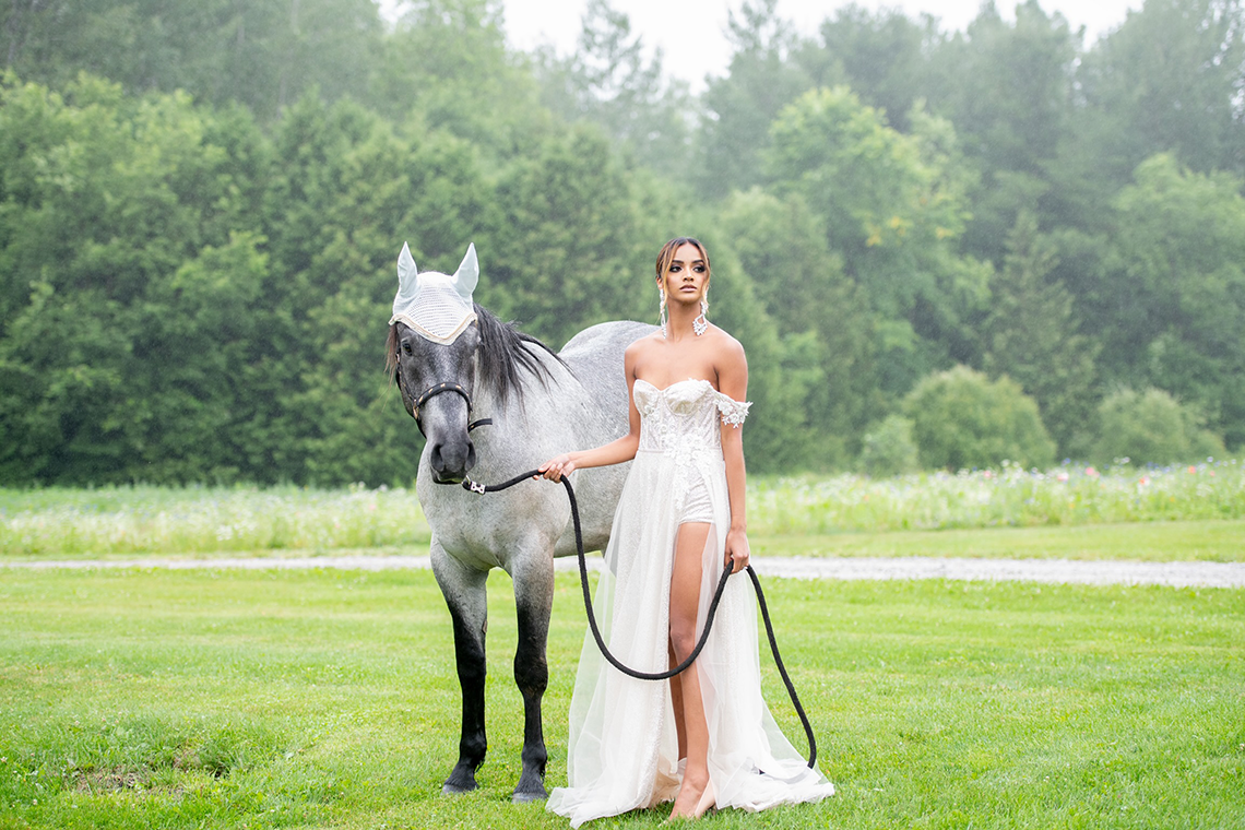 Cómo hacer su boda en el encantador y lujoso granero - Jubilee Event Design Co - Braestone Farms - White Lotus Wedding Studio - Bridal Laughter 6