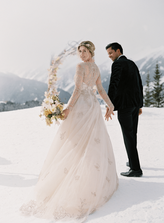 Snowy Winter Wonderland Wedding Inspiration – The Little Nell – Amanda Crean – Greenwood Events – Bridal Musings 20