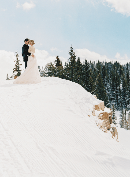 Snowy Winter Wonderland Wedding Inspiration – The Little Nell – Amanda Crean – Greenwood Events – Bridal Musings 23