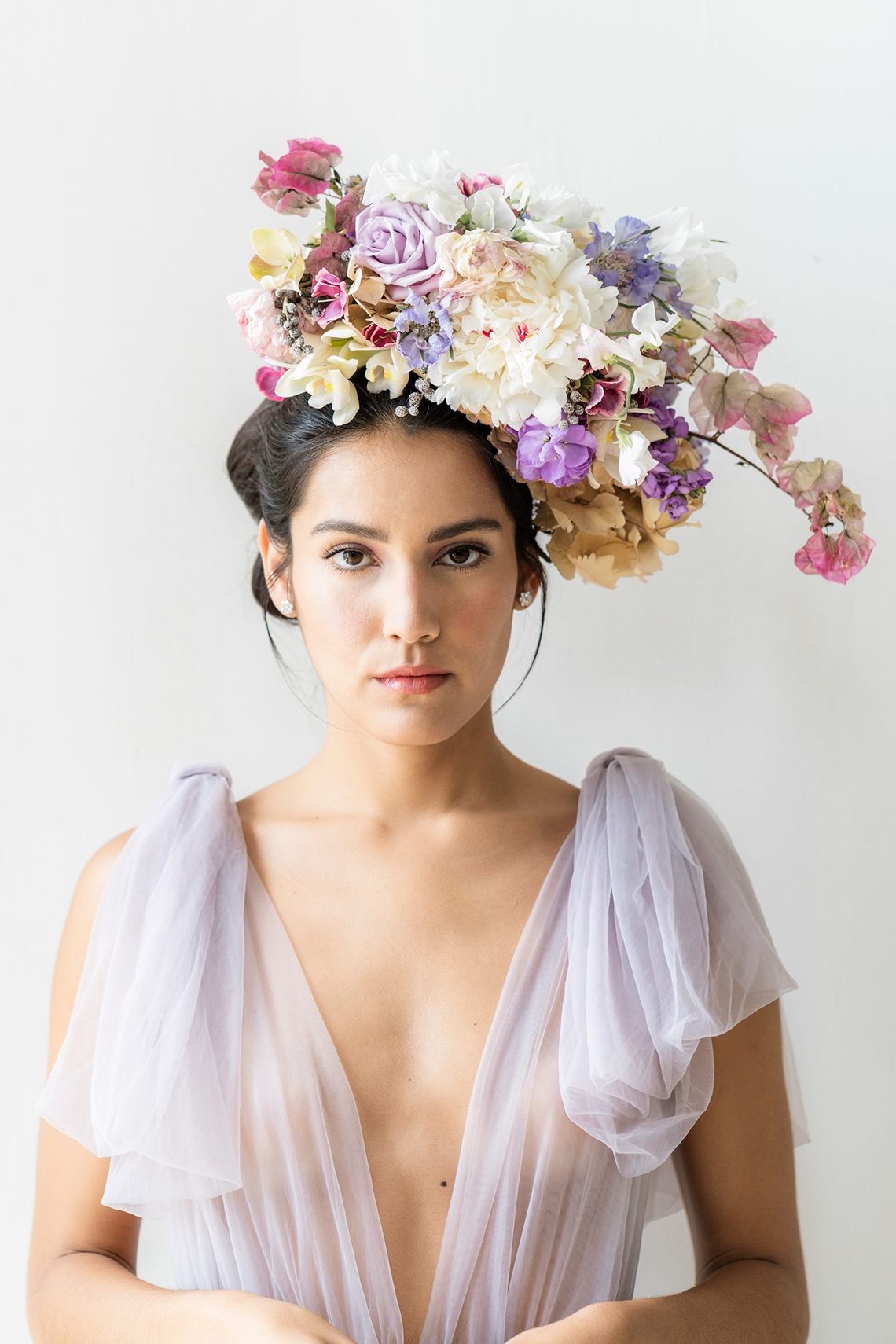 Pastel de inspiración para la boda en el Fairmont Kea Lani en Maui - Una boda de orquídeas blancas - Stephanie Lynn - Millia London - Bridal Laughter 4