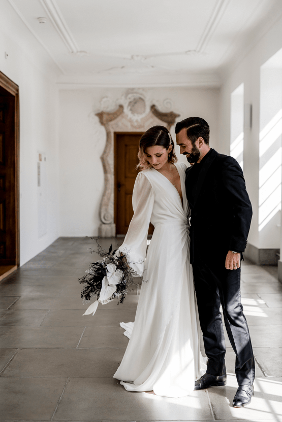 Swiss Modern Minimalistic Wedding Inspiration – Two Souls – Claudia Fellino – Murashka Bridal – Bridal Musings 10