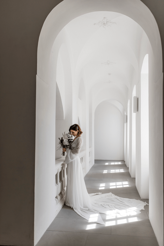 Swiss Modern Minimalistic Wedding Inspiration – Two Souls – Claudia Fellino – Murashka Bridal – Bridal Musings 15