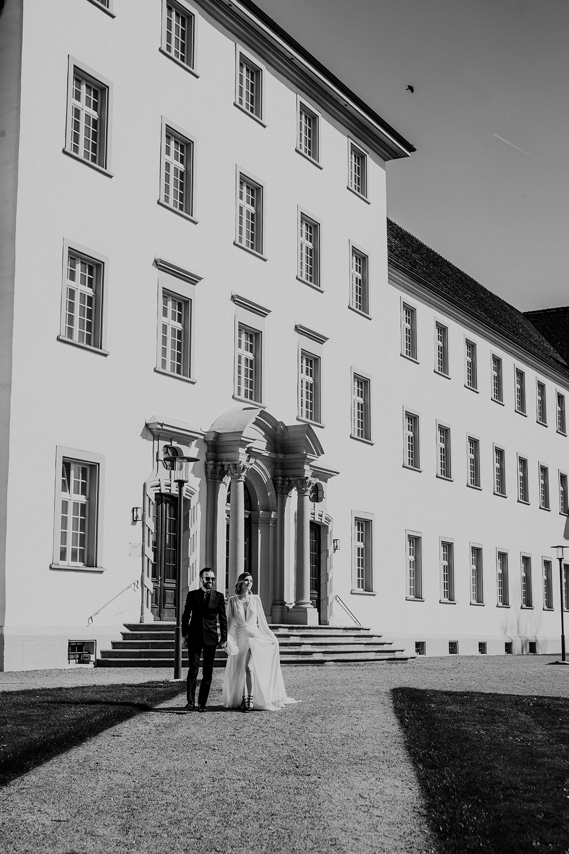Swiss Modern Minimalistic Wedding Inspiration – Two Souls – Claudia Fellino – Murashka Bridal – Bridal Musings 22