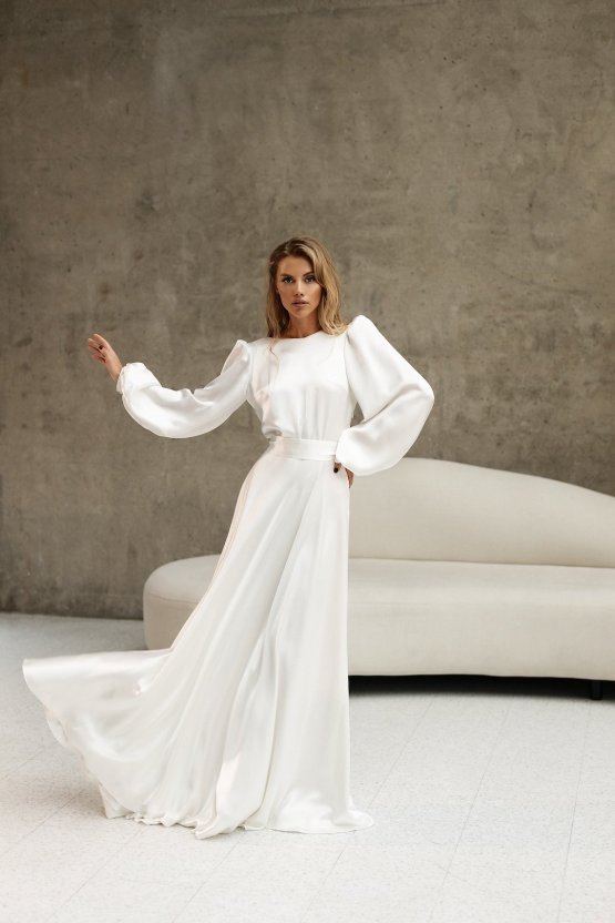 Modern 2022 Wedding Dresses You Can Dance In – Mila Bridal – Bridal Musings – Isabelle 2