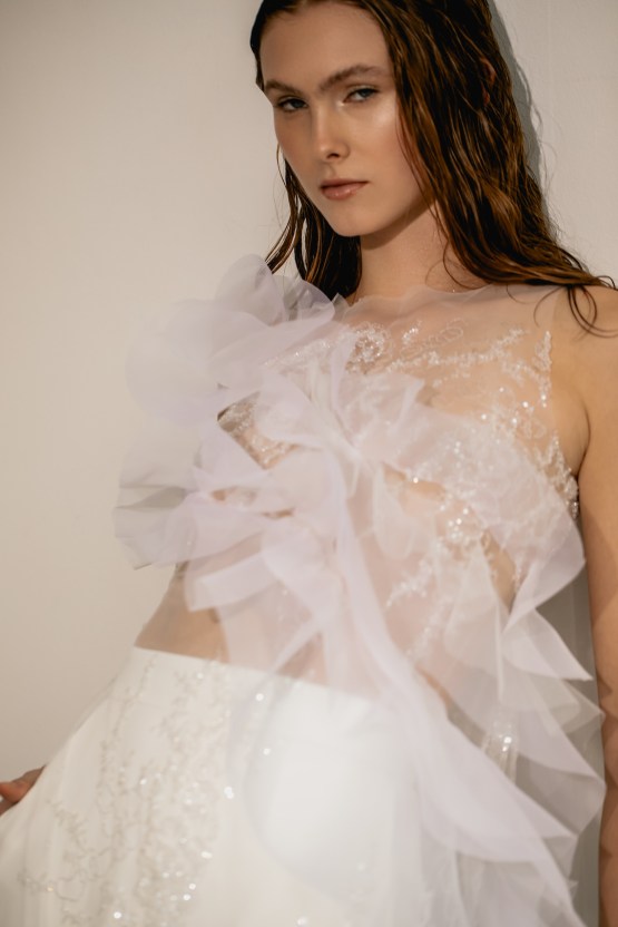 Las mejores tendencias de vestidos de novia de 2022 - OM Couture - Britney Gill Photography - Bridal Musings 42