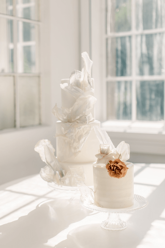 Diseño artístico y moderno de boda completamente blanco - DIE PULVERFABRIK ROTTWEIL - EWIGMEIN - Pensamientos de boda 17