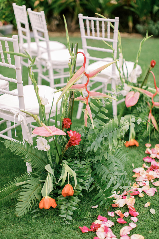 Coral Wedding Inspiration in Hawaii – AnnaB Events – Alice Ahn – Bridal Musings 10