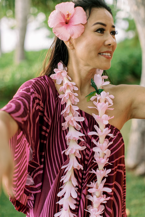 Coral Wedding Inspiration in Hawaii – AnnaB Events – Alice Ahn – Bridal Musings 25