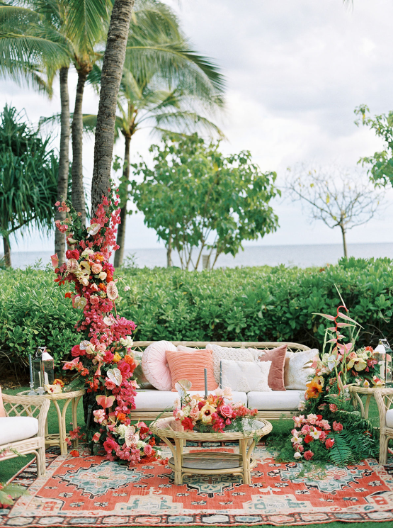 Coral Wedding Inspiration in Hawaii – AnnaB Events – Alice Ahn – Bridal Musings 26