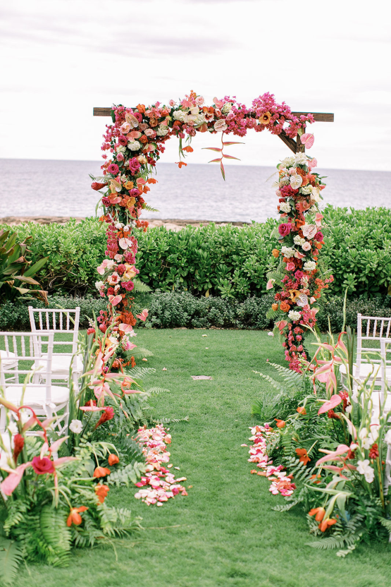 Coral Wedding Inspiration in Hawaii – AnnaB Events – Alice Ahn – Bridal Musings 9