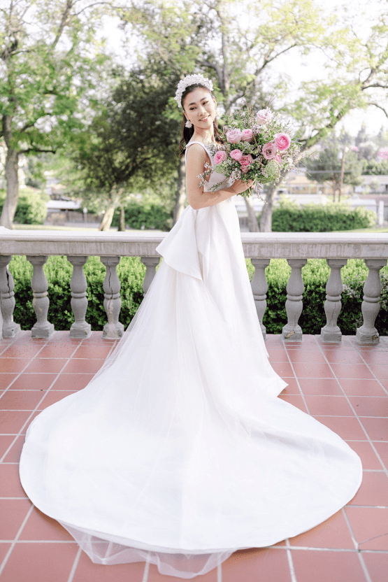 Modern Korean Hanbok Wedding Inspiration – Peony Park Photography – Bridal Musings 16
