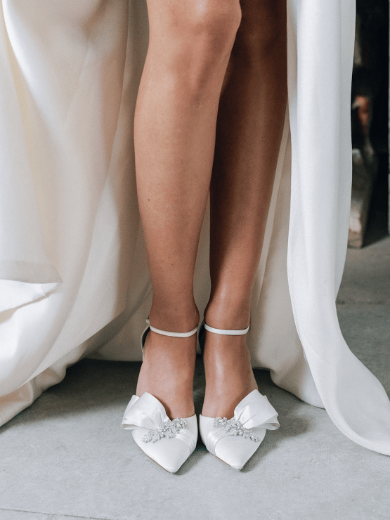How to Pose for the Perfect Wedding Shoe Photo – Bella Belle Shoes – Laura Gordon – Bridal Musings 16