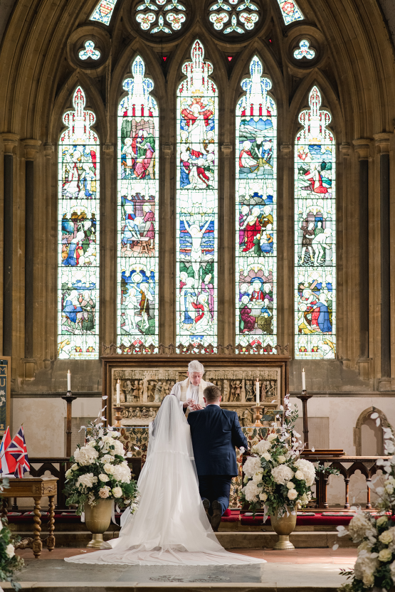 Lavish and Intimate Kent England Wedding – Captured by Katrina – Bridal Musings 19