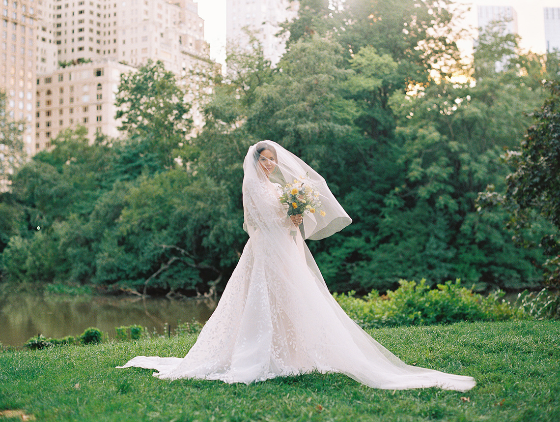 Love at The Plaza – Luxurious New York City Wedding Inspiration – Bre Jane Photography – Bridal Musings 1