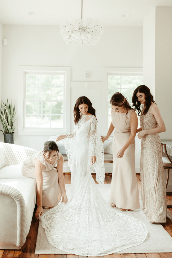 Boho Barn of Chapel Hill North Carolina Wedding – Boonetown Story – Bridal Musings 4