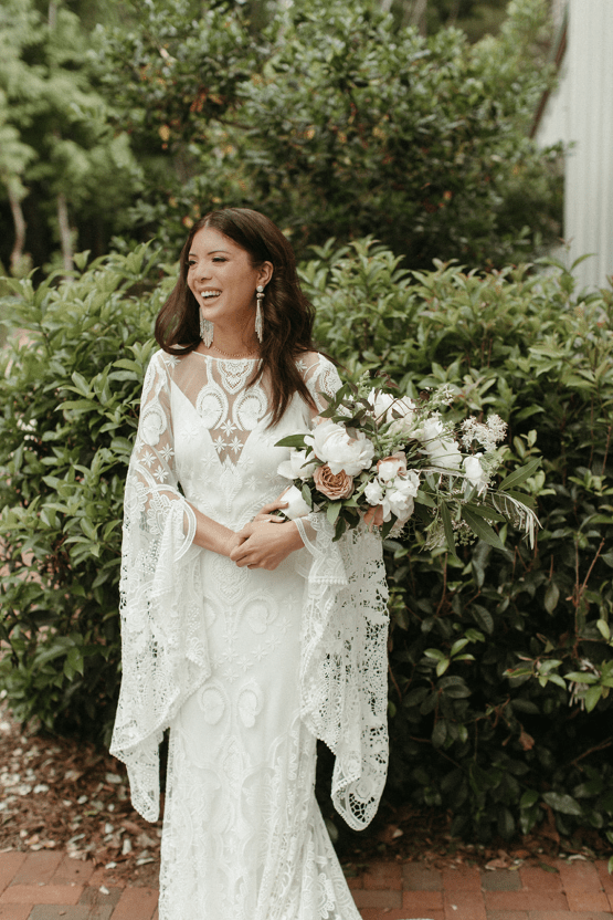 Boho Barn of Chapel Hill North Carolina Wedding – Boonetown Story – Bridal Musings 8