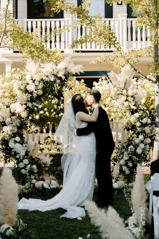 Elegant Sonoma MacArthur Place Wedding – Hannah Berglund Photography – Bridal Musings 36