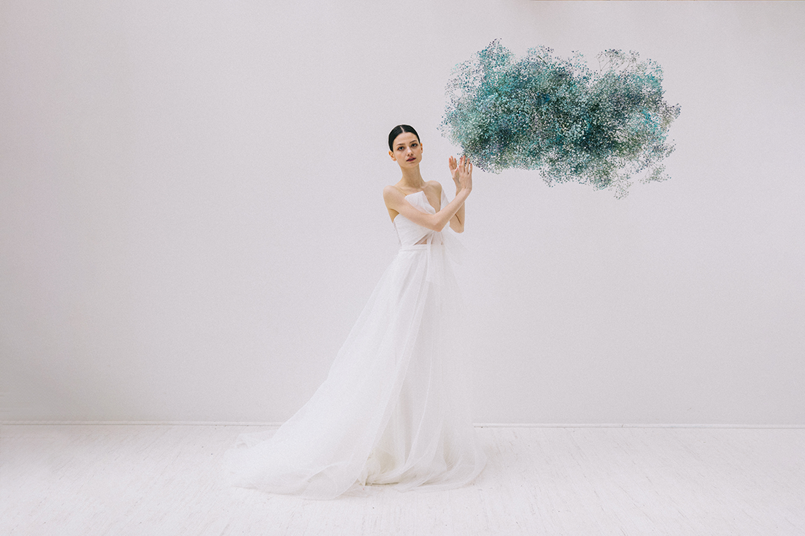 Frosty Blue Modern Seattle Wedding Inspiration – Kelly Kang – Bridal Musings 4