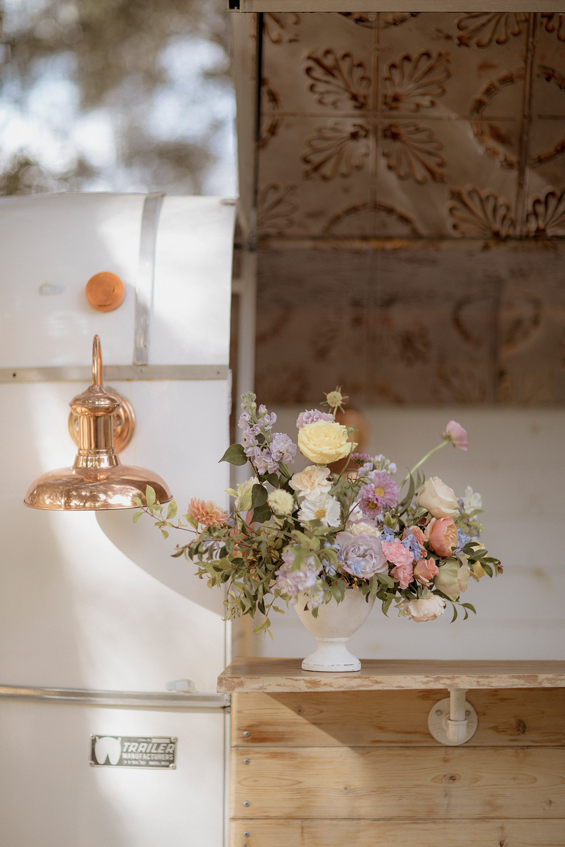 Pastel Wedding Inspiration With Pressed Florals and Lucite Details – Kandace Photography – Filoli Gardens – Bridal Musings 10